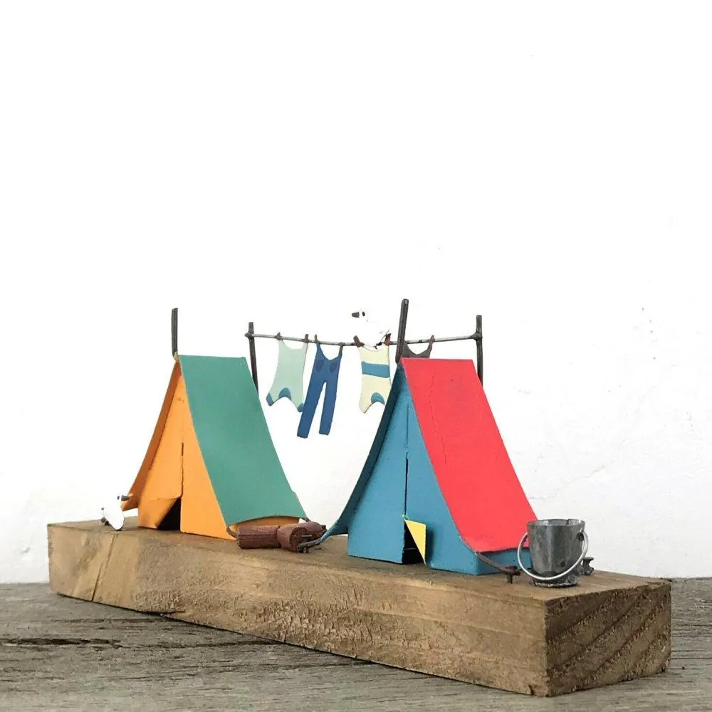 Shoeless Joe 20cm Metal Campsite Life Scene Decoration