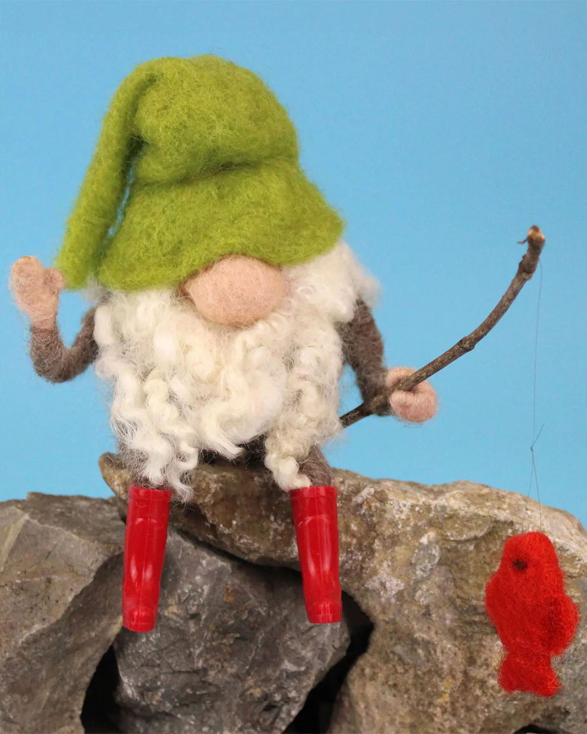 The Makerss - Small Fishing Gnome Needle Felt Kit